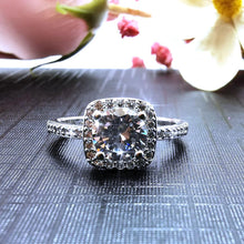 Load image into Gallery viewer, Fashion Cubic Zirconia Rings Wedding Jewelry Female Engagement Ring Crystal Gift Dropshipping